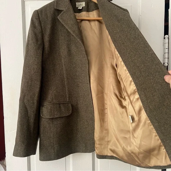 L.L. Bean Vintage Wool Cashmere Herringbone Blazer, Size 8R - Picture 7 of 8